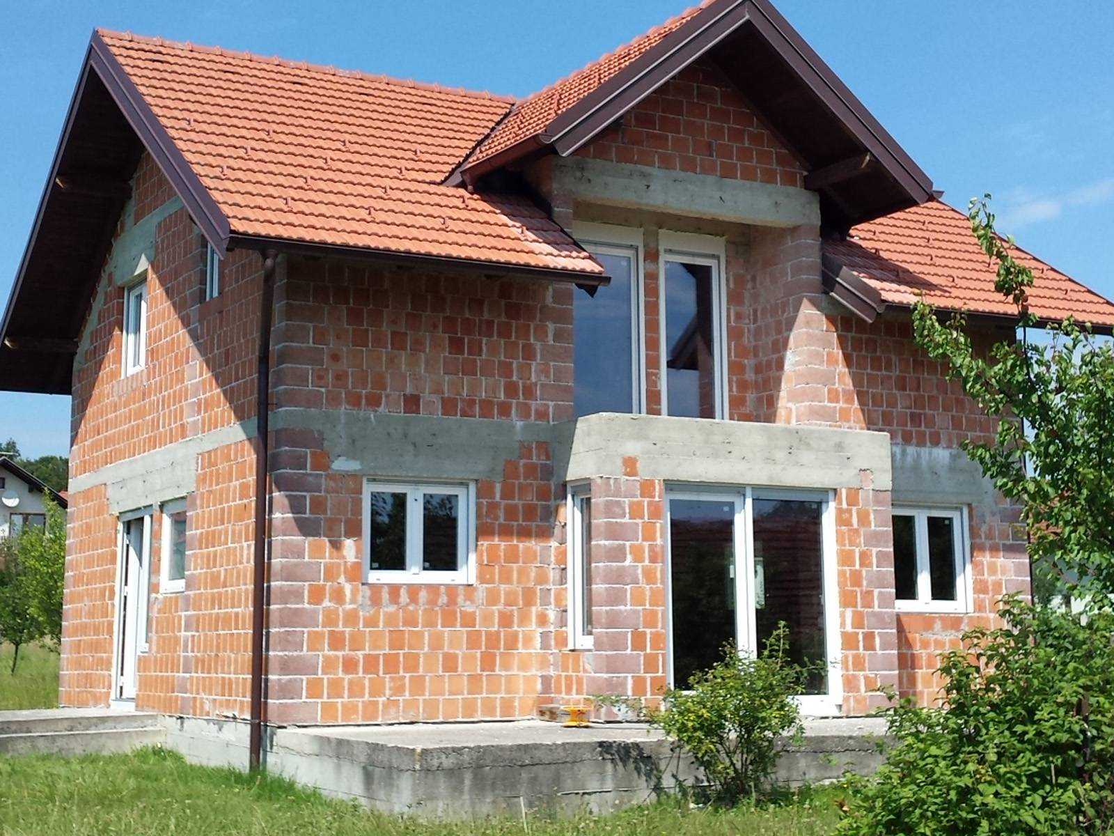 Eurookna — obiteljska kuća s ugrađenom PVC stolarijom
